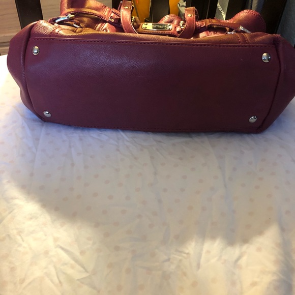 Mikael Kors Gansevoort Tote - Picture 4 of 8